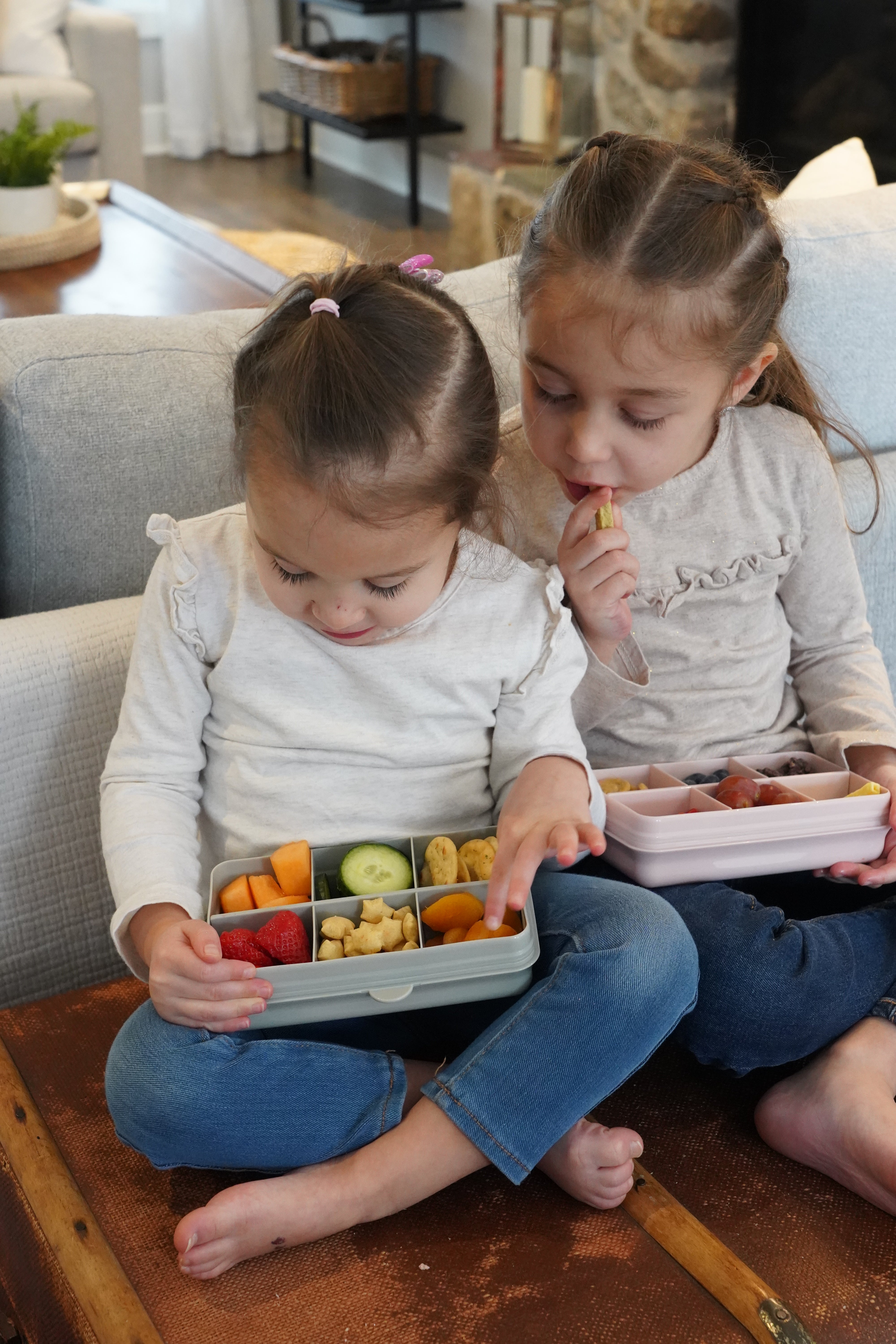 Caja contenedora mini para snack Dino Melii