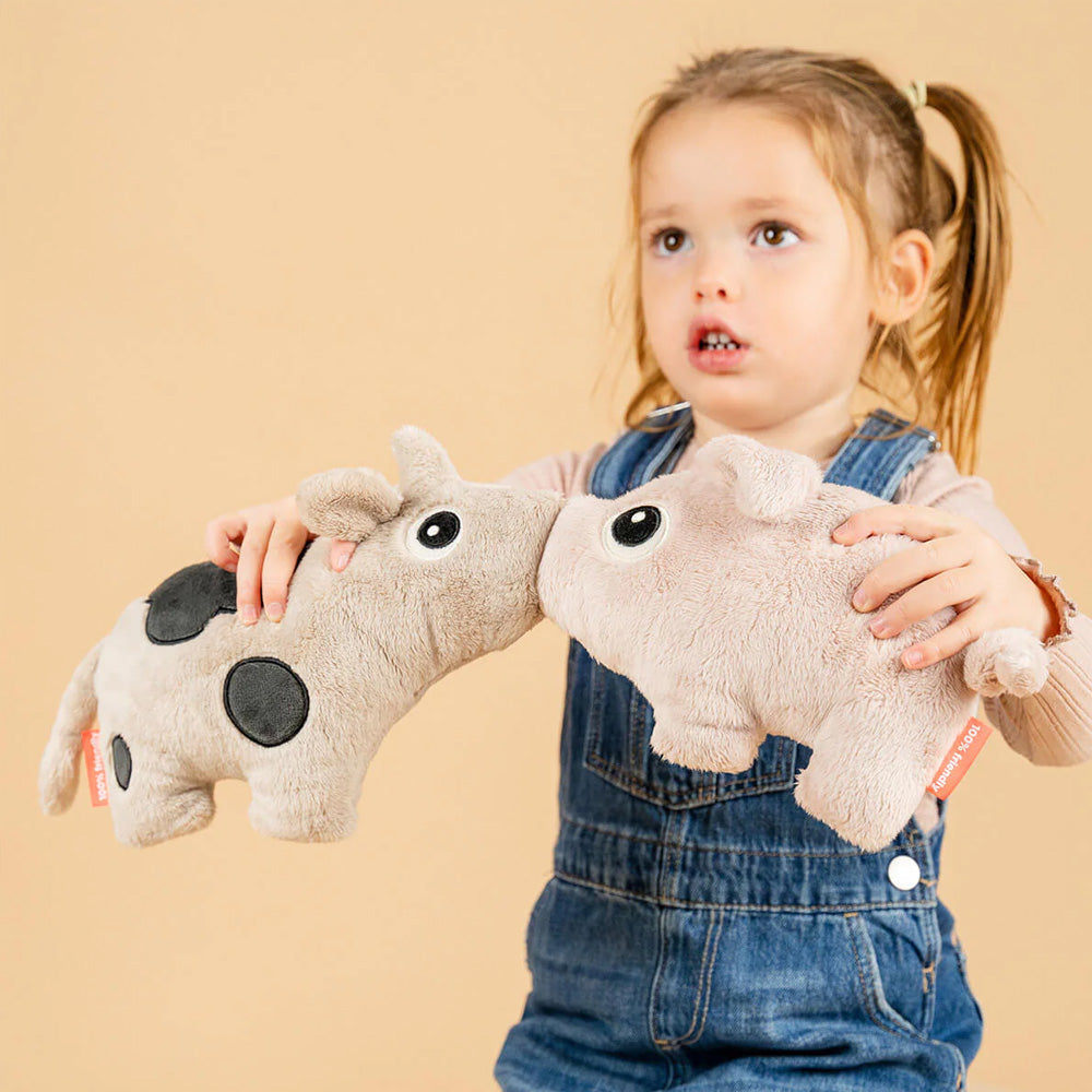 Peluche pequeño Dotti arena Done By Deer