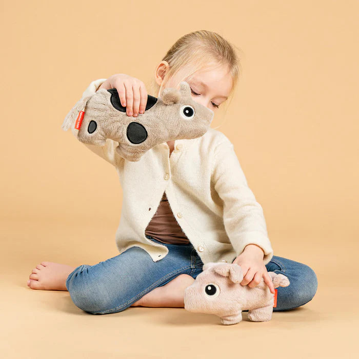 Peluche pequeño Pigee rosa Done By Deer