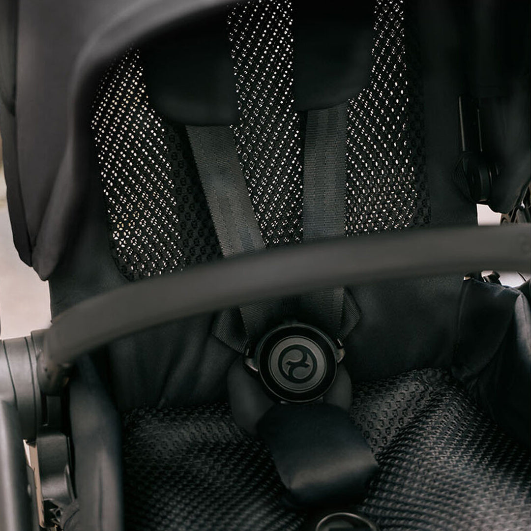 Travel System Melio Carbon + Aton S2 + Base Moon Black Cybex