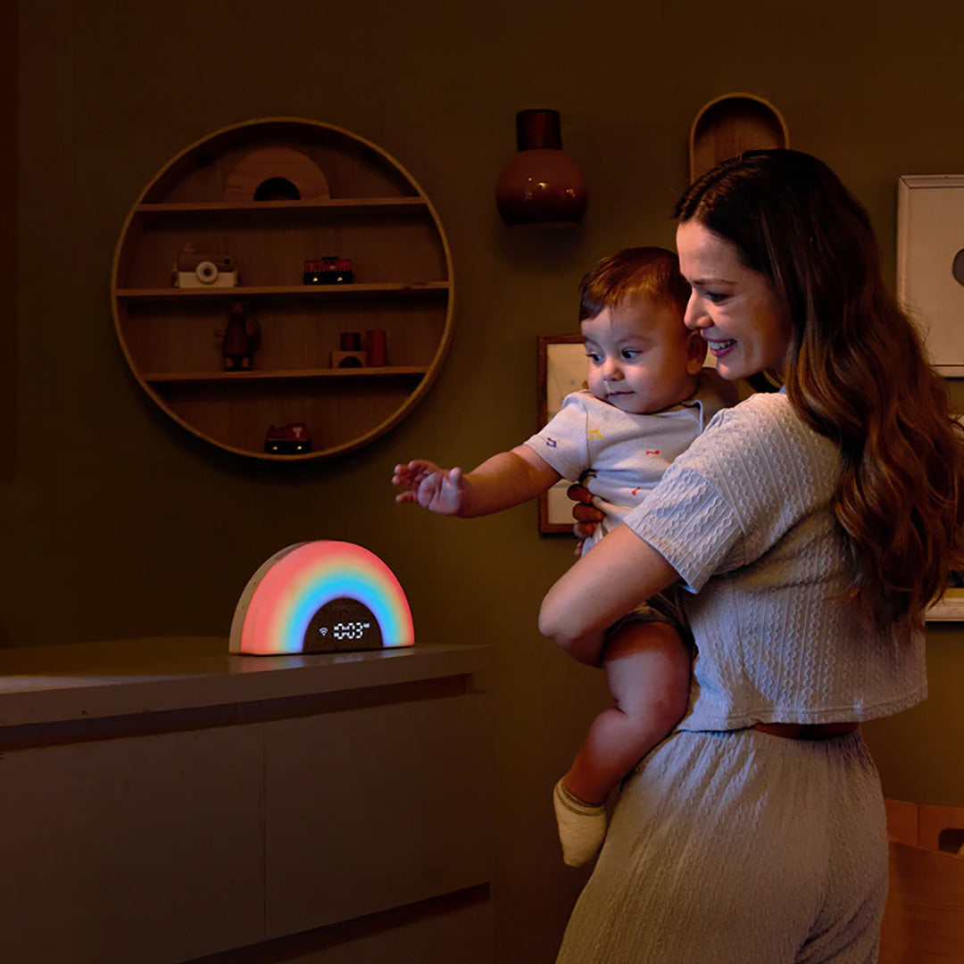 Lámpara y Máquina Ruido Blanco Arcoíris Momcozy