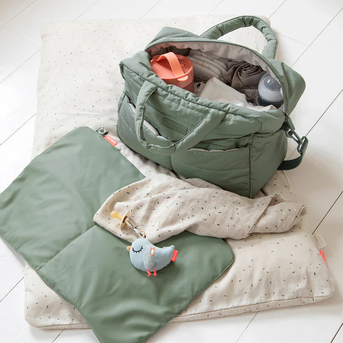 Bolso Maternal acolchado con mudador portatil Verde Done By Deer