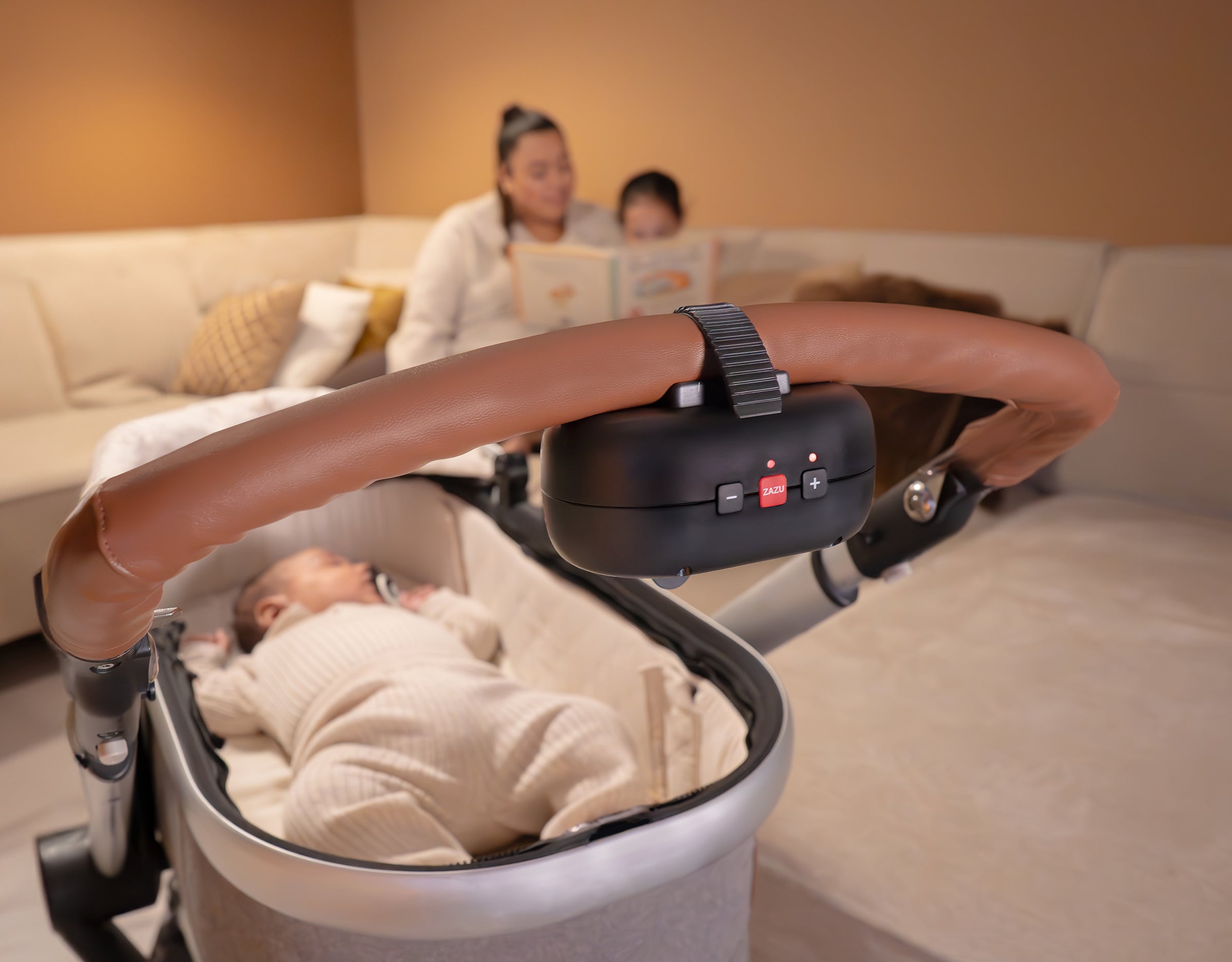 Mecedor portátil recargable para coches con sensor de llanto Marrón Baby Rocker Zazu