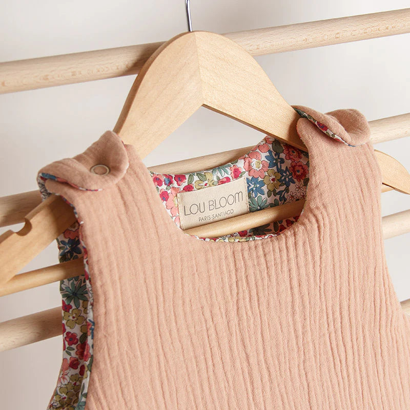 Saco de dormir muselina rosa palo en algodón orgánico TOG 2,5 6-24 M Lou Bloom