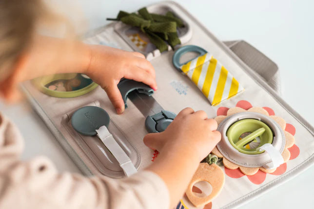 Tablero encaja y aprende Taf Toys