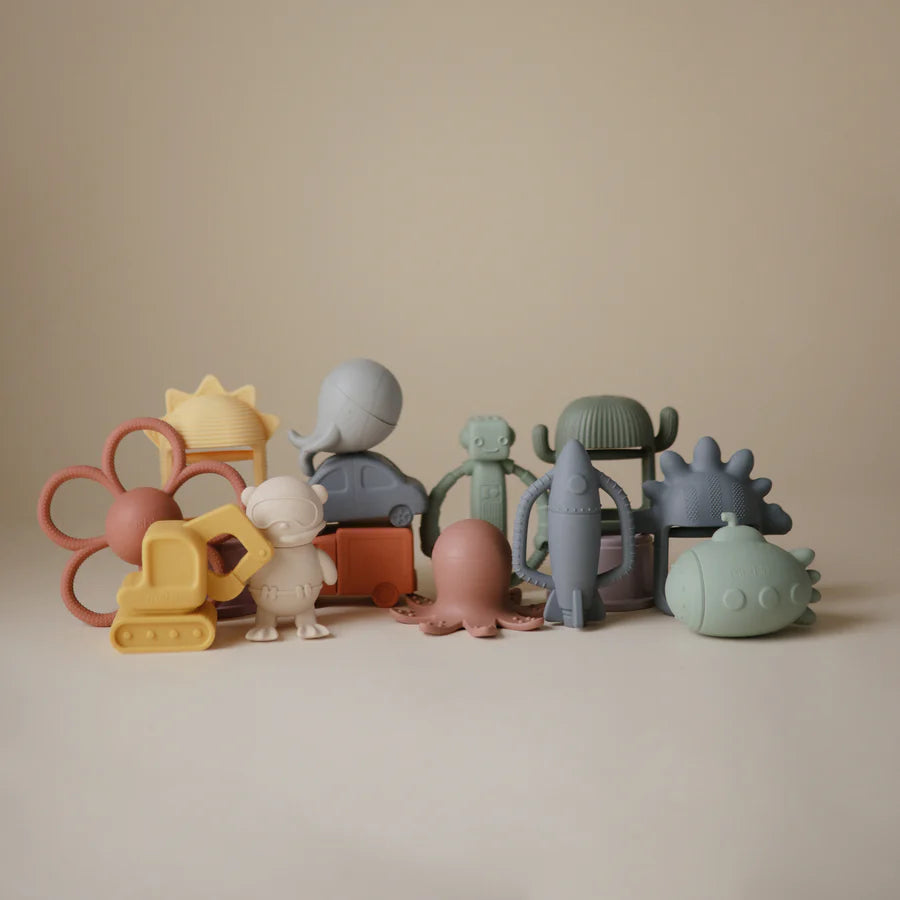 Mordedor y sonajero Robot Azul Cambridge Mushie