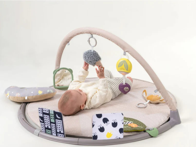 Gimnasio de actividades Tummy Time Taf Toys