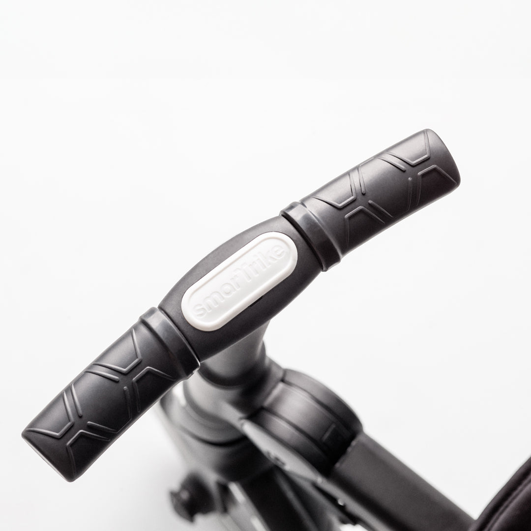 Coche Triciclo Traveler Onyx Black Smartrike