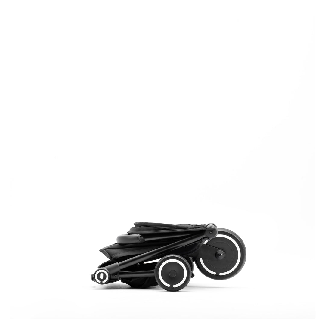 Coche Triciclo Traveler Onyx Black Smartrike