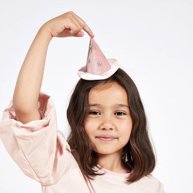 Mini corona con clip - gorro de bruja rosado Meri Meri
